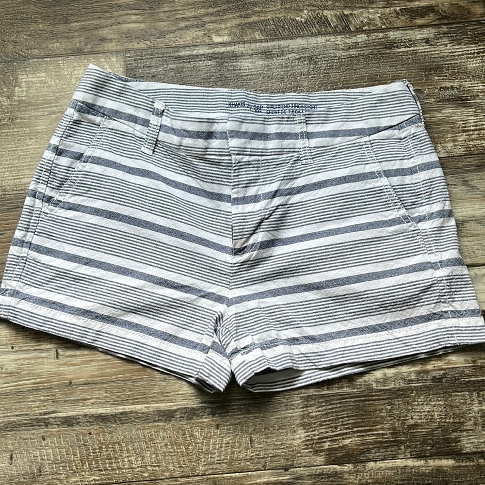 Girlfriend khakis by Gap size 4